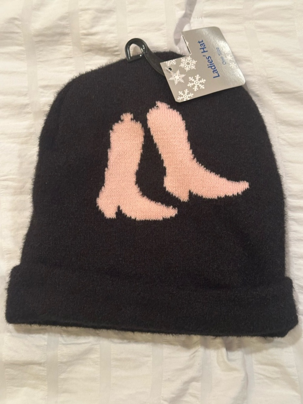 💥 $5 if bundled - Ladies'  Black Beanie with Pink Cowgirl Boot Motif NWT